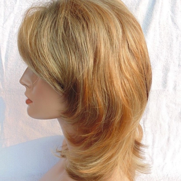Medium Soft Shaggy Layered Tri-Color Wig